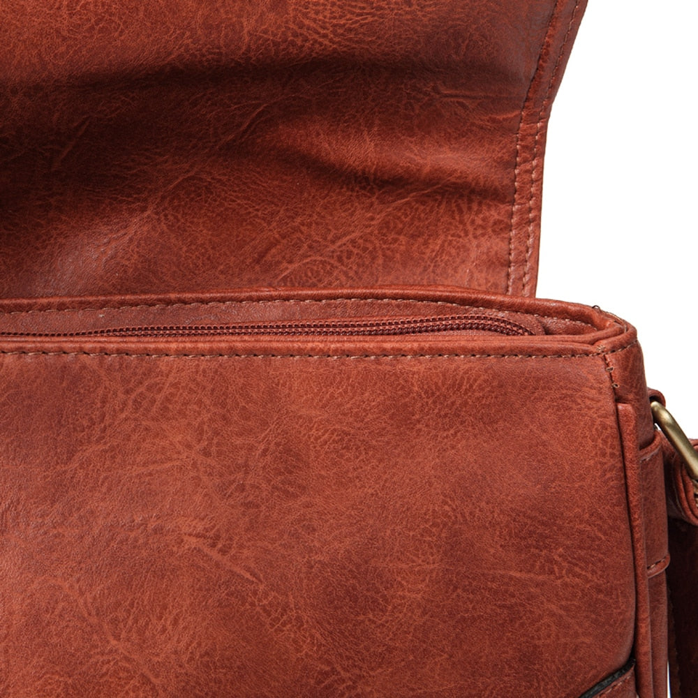 Annmouler Ladies leather crossbody handbag.