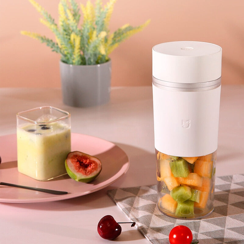 XIAOMI MIJIA USB Mini Electric Stainless Steel Fruit Juicer.