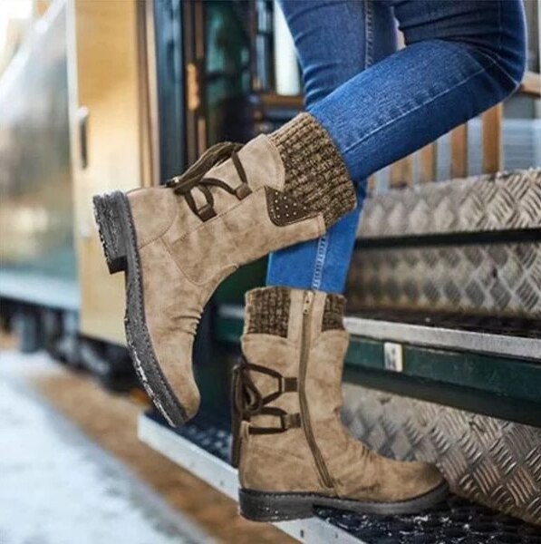 Women's winter/autumn flat heel boots with knitted patchwork.