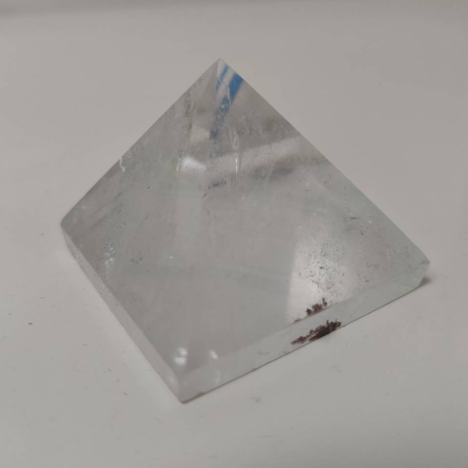 Natural Transparent Quartz Reiki Pyramid Healing crystal.