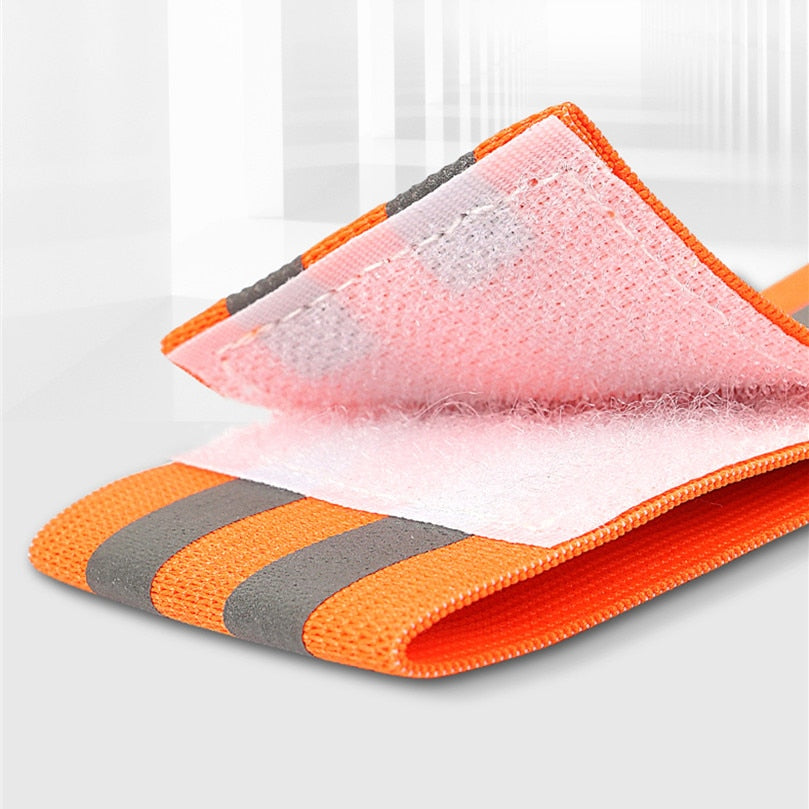 Safety Elastic Reflector Bands That Can Strap around your Ankle And Legs When Jogging.