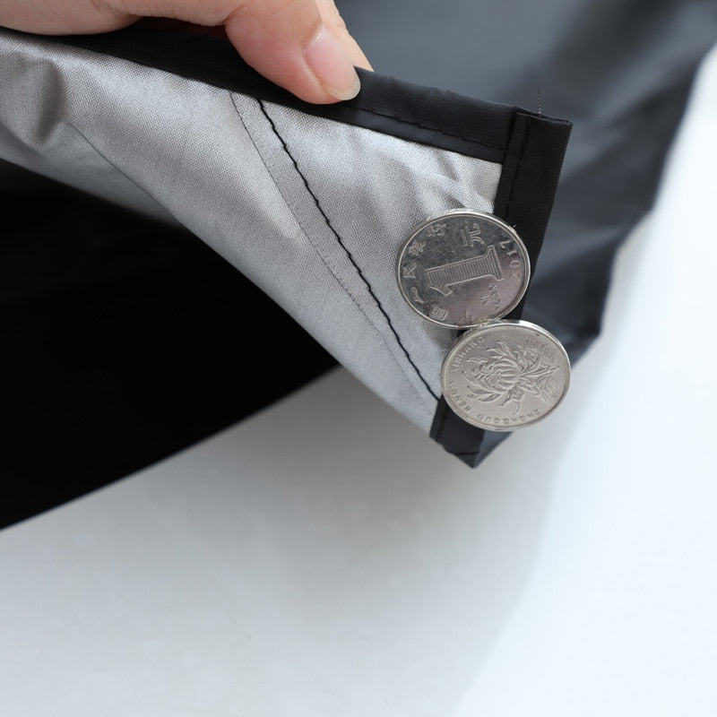 Silver Magnetic front windshield cover. Keeps snow/ice off of your windshield.