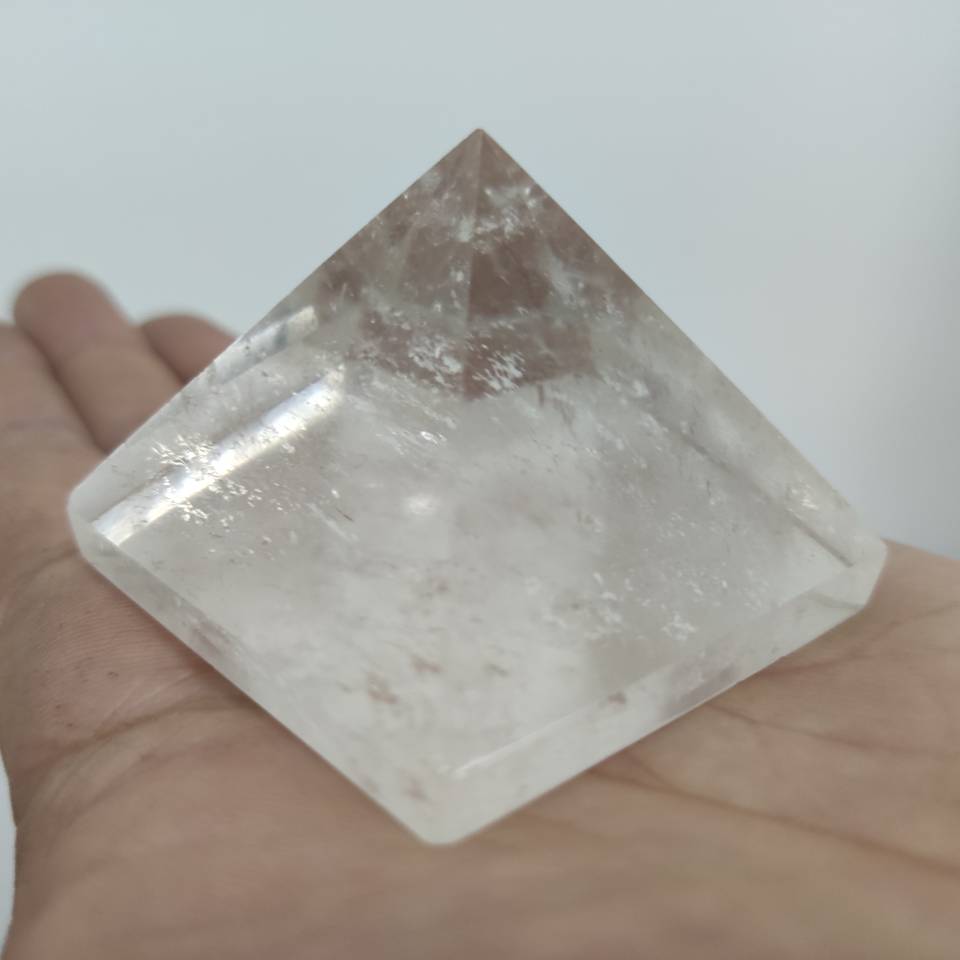 Natural Transparent Quartz Reiki Pyramid Healing crystal.