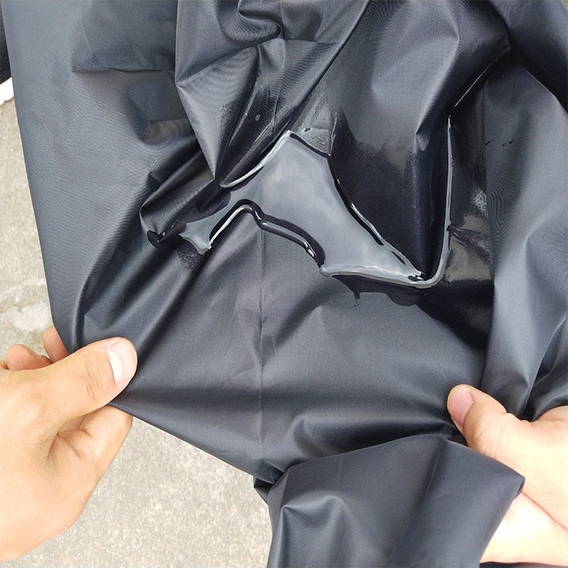 Silver Magnetic front windshield cover. Keeps snow/ice off of your windshield.