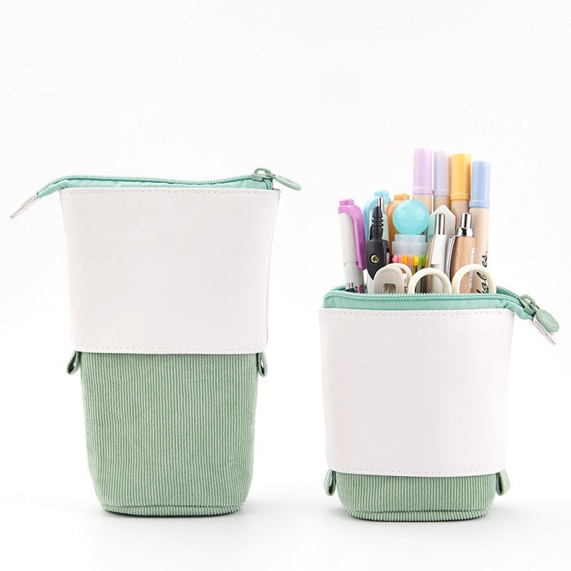 Retractable pencil/Pen Storage Bag.