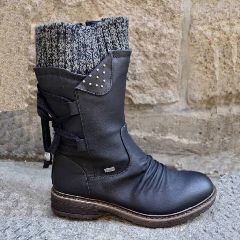 Women's winter/autumn flat heel boots with knitted patchwork.