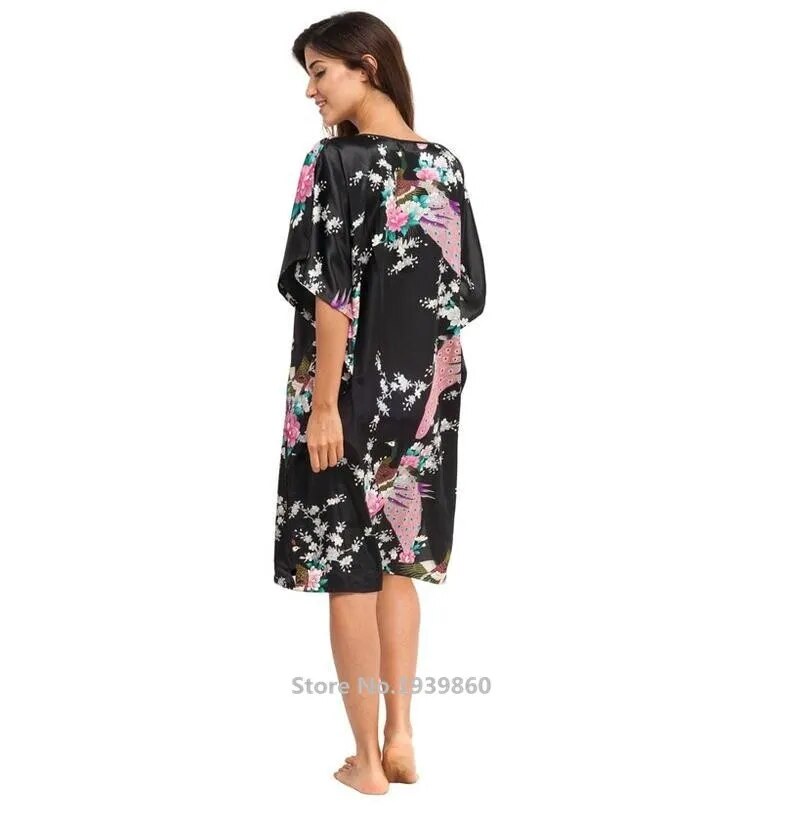 Women's Silk Short Sleeve Nightshirt.