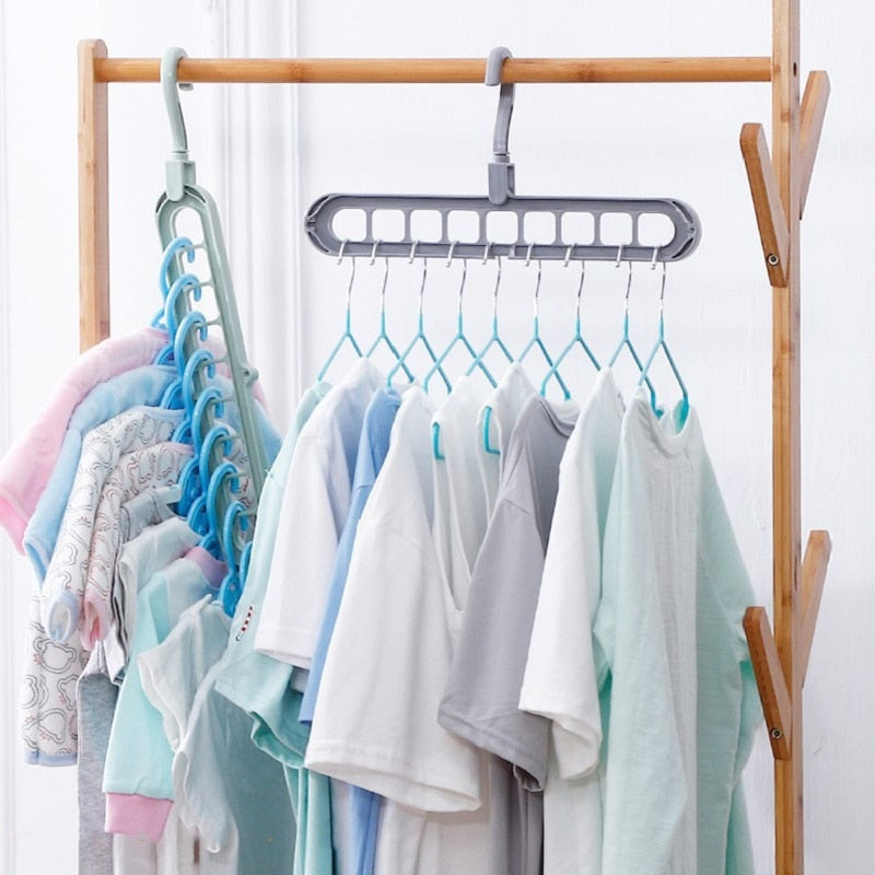 Plastic multi-port support hangers for Clothes.