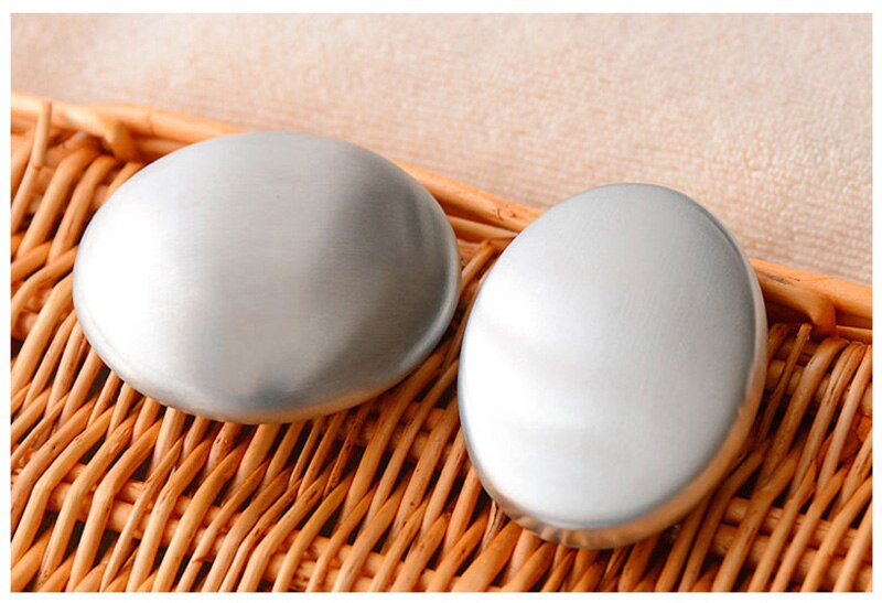 Stainless Steel Deodorizing Metal Soap. Eliminates odors such as garlic and fish.