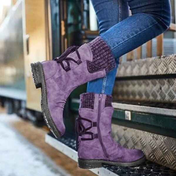 Women's winter/autumn flat heel boots with knitted patchwork.