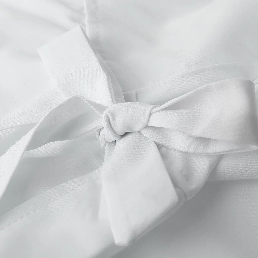 Women's Long Sleeve Solid Color Blouse.