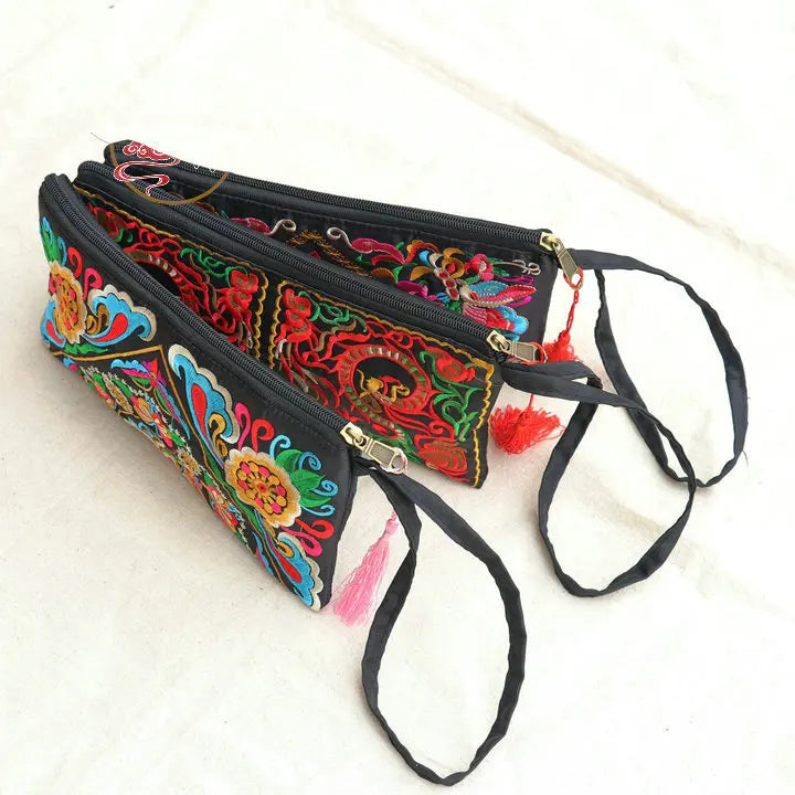 Women's Embroidered Clutch Bag