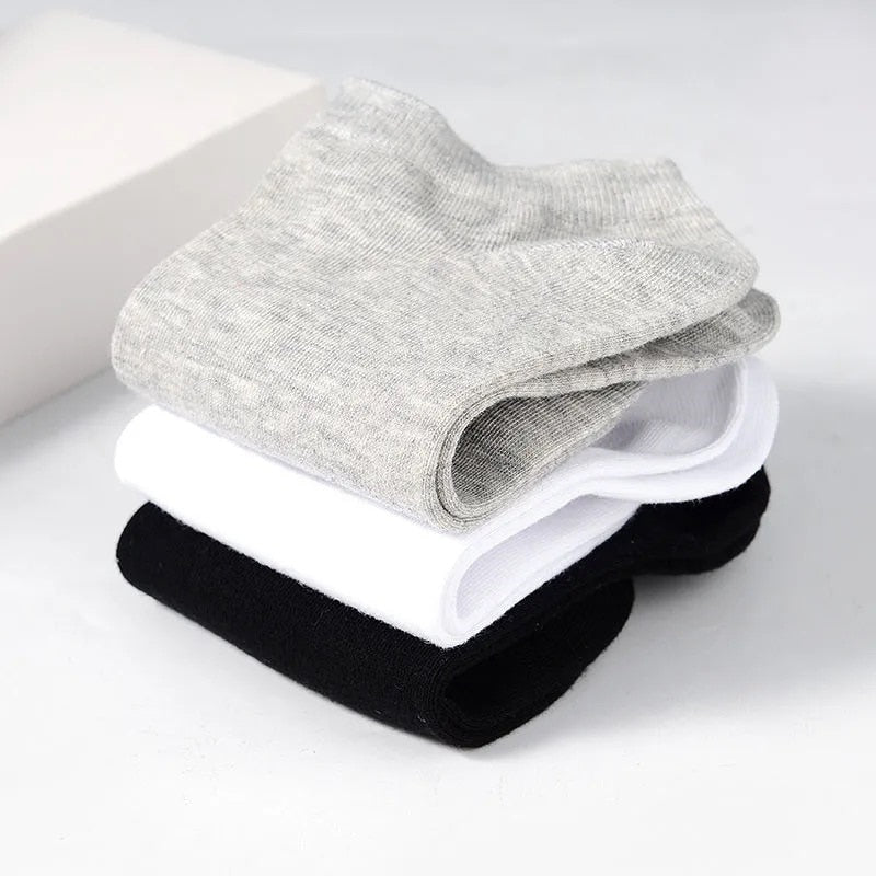 5 Pairs Low Cut Men/Women Cotton Sports Socks. Solid Black White Or Gray.