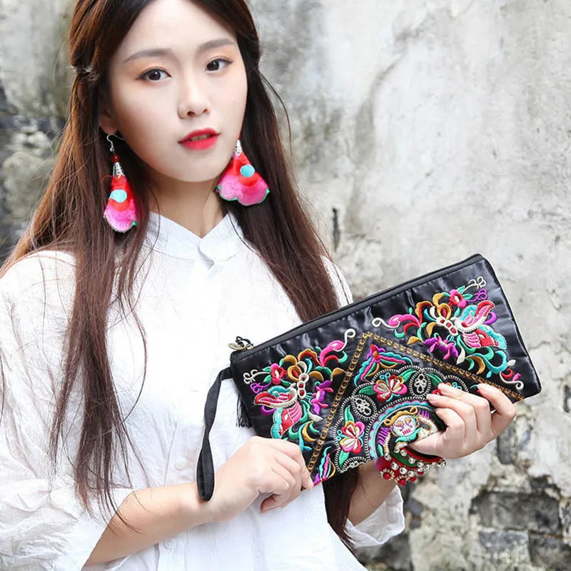 Women's Embroidered Clutch Bag