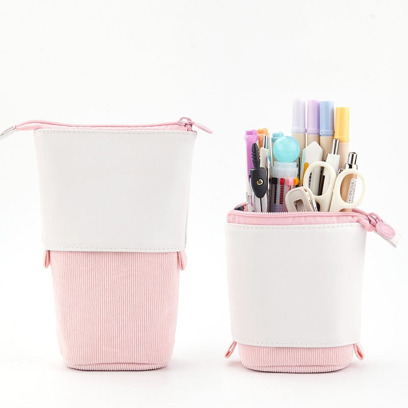Retractable pencil/Pen Storage Bag.