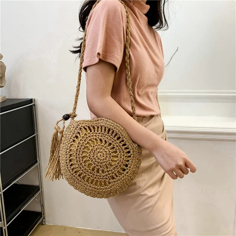 Women's Crossbody Straw Bag With Tassel