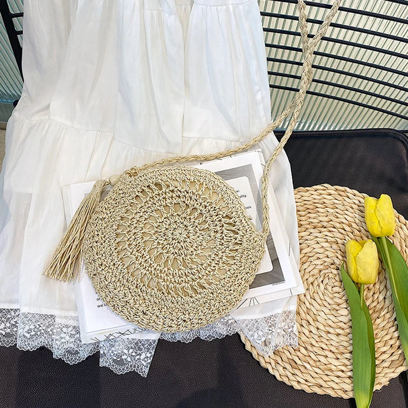 Women's Crossbody Straw Bag With Tassel