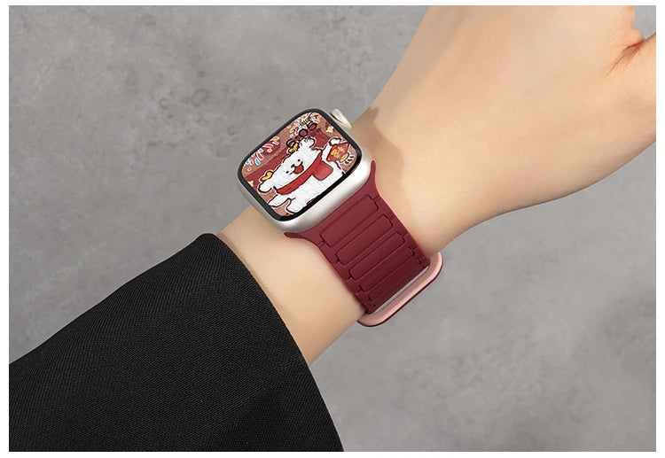 Silicone Magnetic Strap for Apple Watch 46mm 42mm 49mm 45mm 41mm 44mm 40mm Band For IWatch Ultra 2 Series 10 9 8 7 6 SE 5 4 3