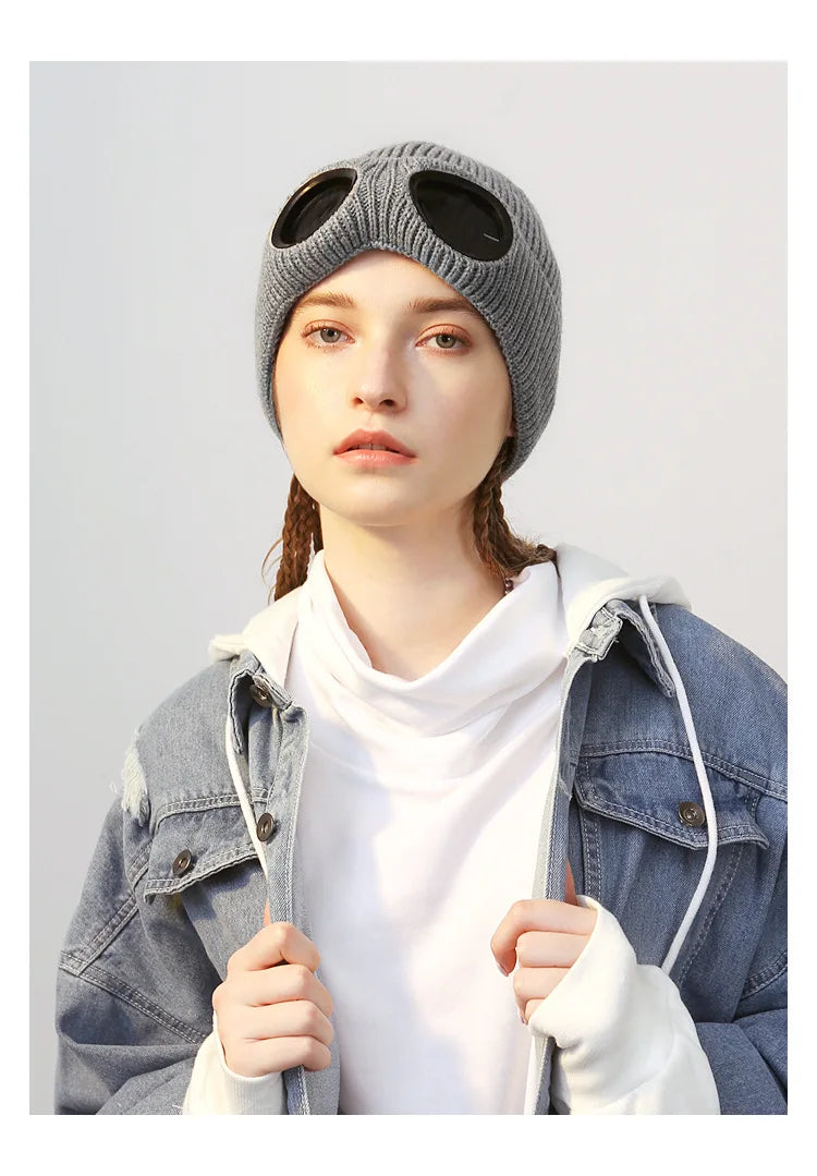 Men And Women's Knitted Beanie With Goggles