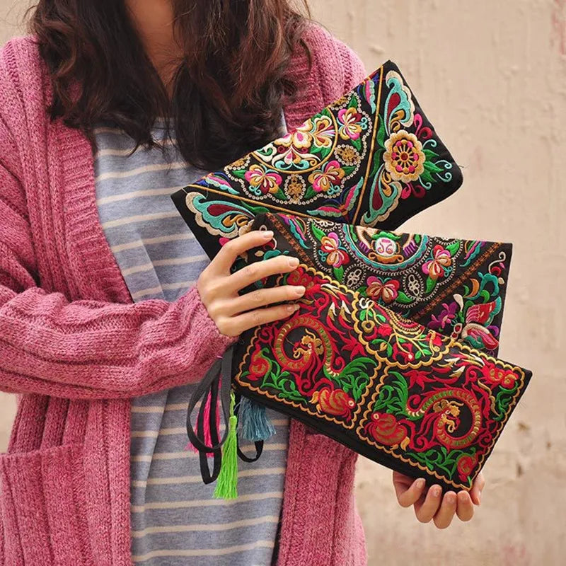 Women's Embroidered Clutch Bag
