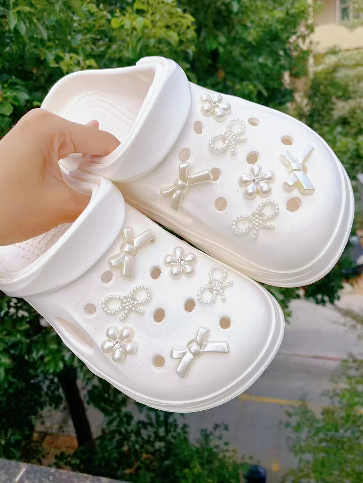 12 Off-White Bows Flowers And Pearl Shoe Accessory Clips