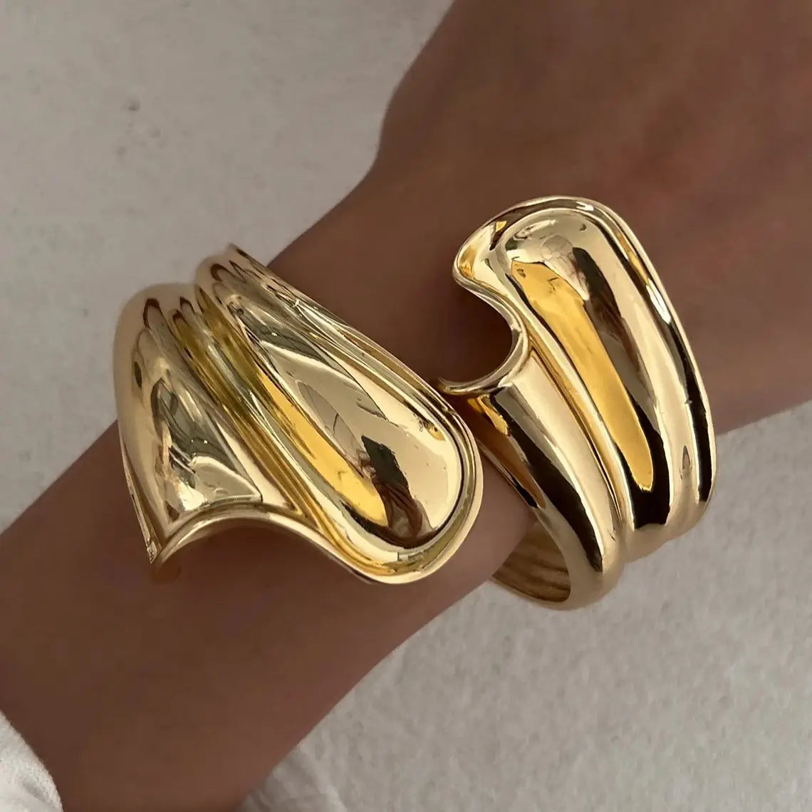 DIEZI Metal Gold Color Leaves Bangle