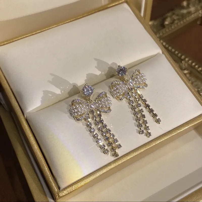 Women's Fashion Zircon Christmas Earrings.