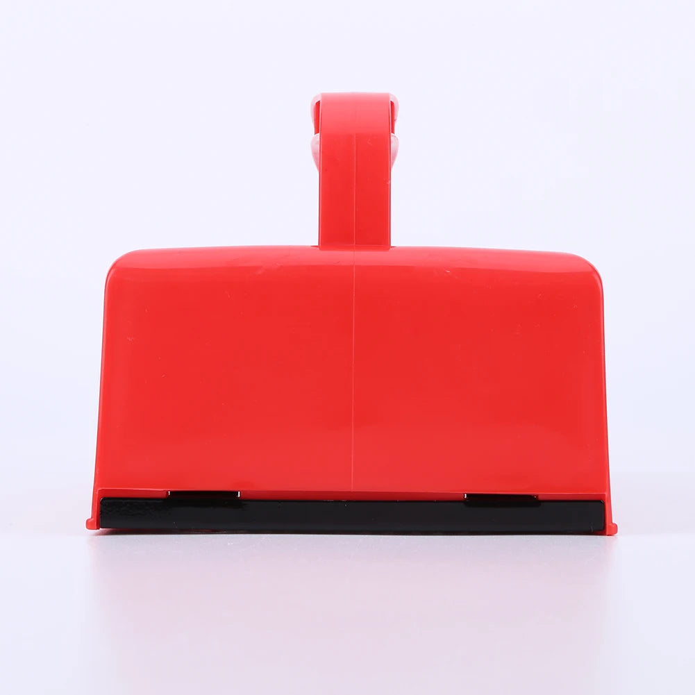 Ergonomic Plastic Berry Picker Rake with Metal Comb