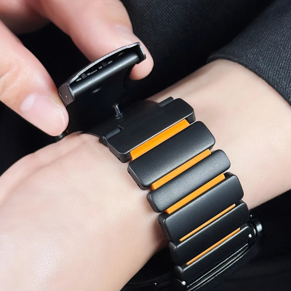Luxury Titanium Strap for Apple Watch Ultra 3/2 49mm Series 11 10 46mm 45mm 44mm 42mm Or Silicone Bracelet For iwatch 9 8 7 6 SE 5