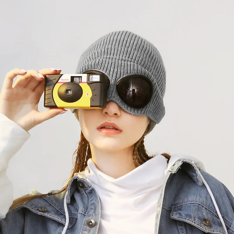 Men And Women's Knitted Beanie With Goggles