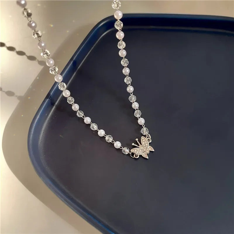 Women's Pearl Or Crystal Pendants/Chokers.