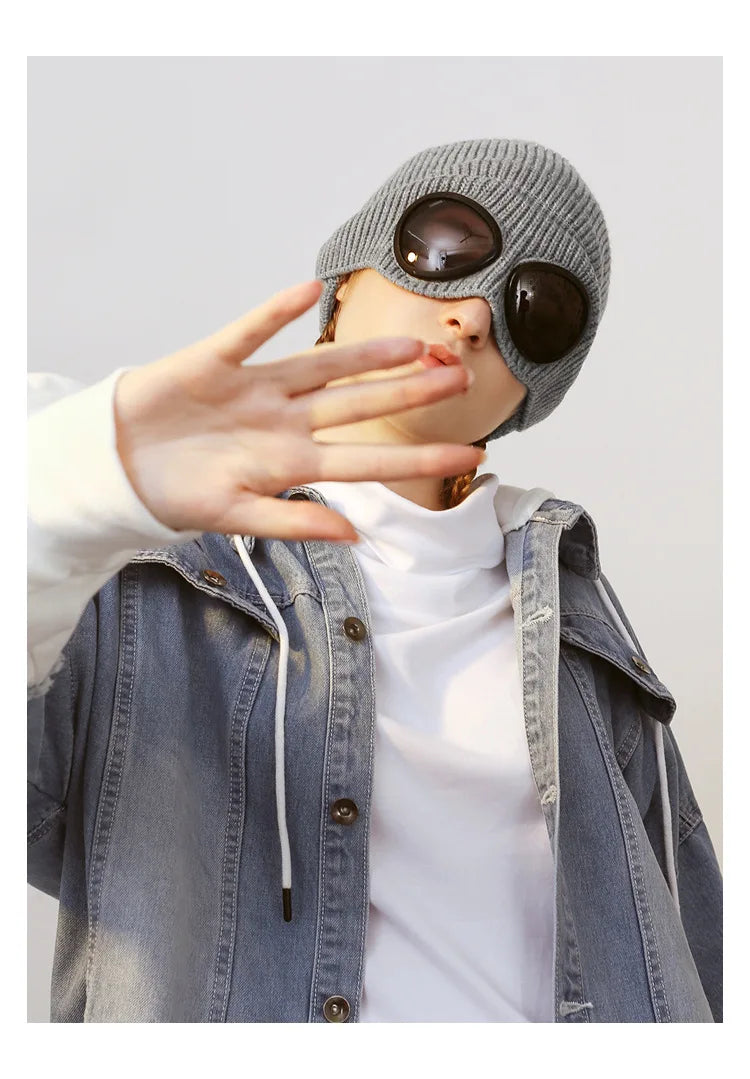 Men And Women's Knitted Beanie With Goggles