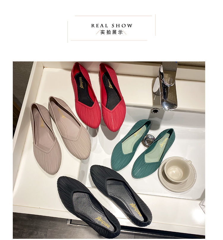 Low-top Waterproof Non-slip Rubber Shoes.