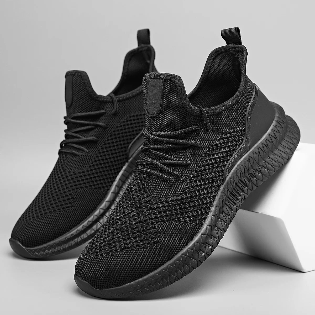 Men's Mesh Breathable Light Running Or Casual Shoes