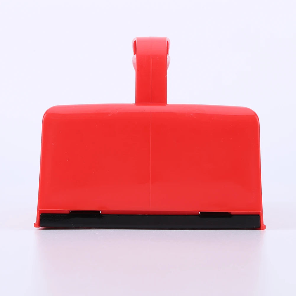 Ergonomic Plastic Berry Picker Rake with Metal Comb