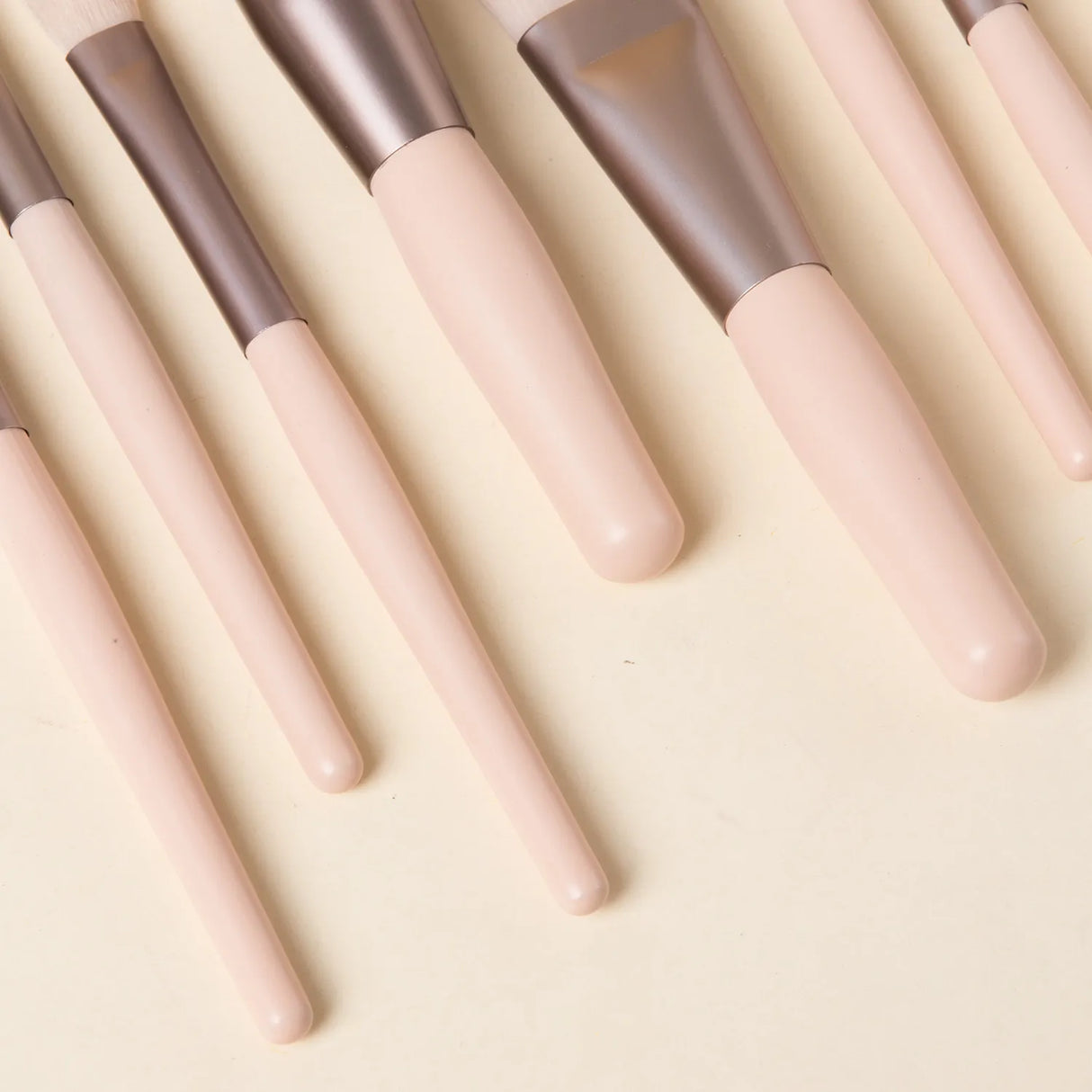 8Pcs Makeup Brush Set.