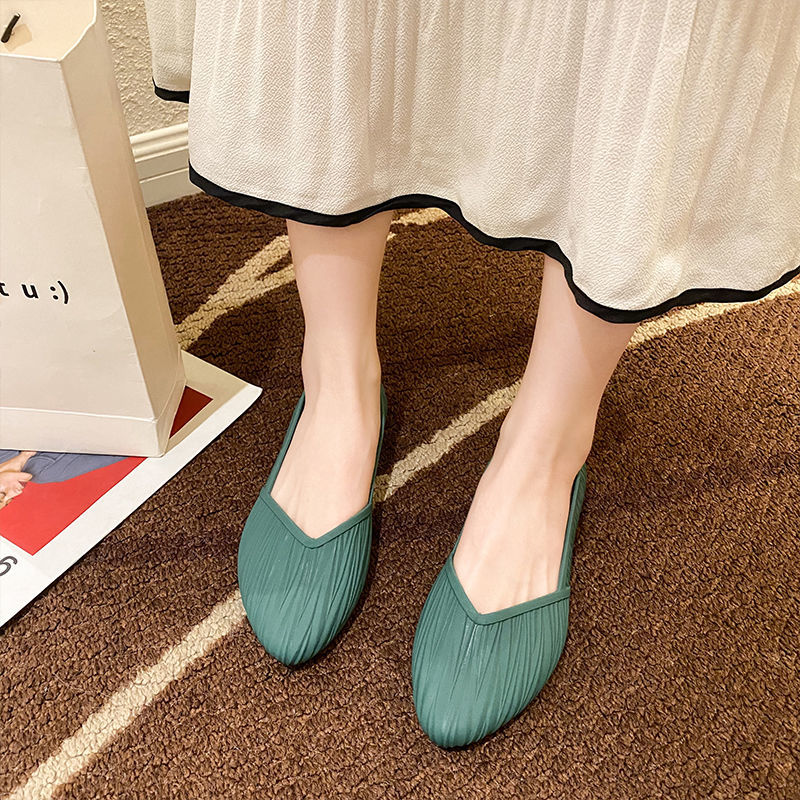 Low-top Waterproof Non-slip Rubber Shoes.