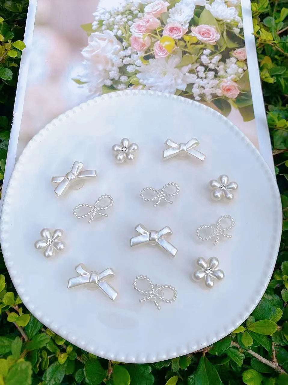 12 Off-White Bows Flowers And Pearl Shoe Accessory Clips
