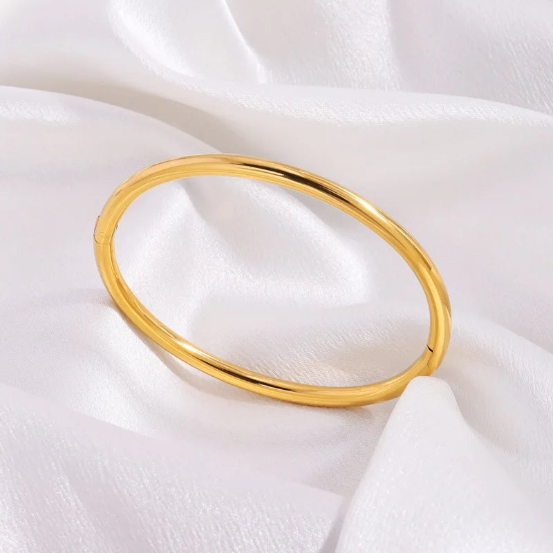 Htpwe  Women's Stainless Steel/18k Gold Plated Zirconium Shell Bracelet