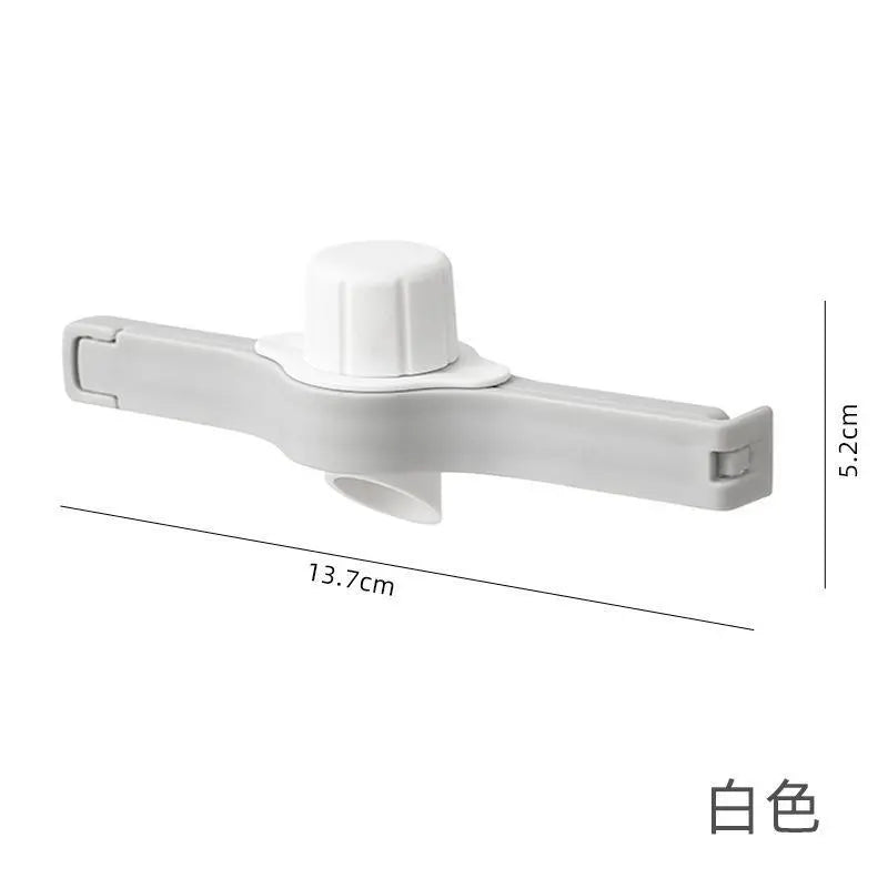 Sealing Clip With Screw Cap To Easy Pour Powder Seasonings.