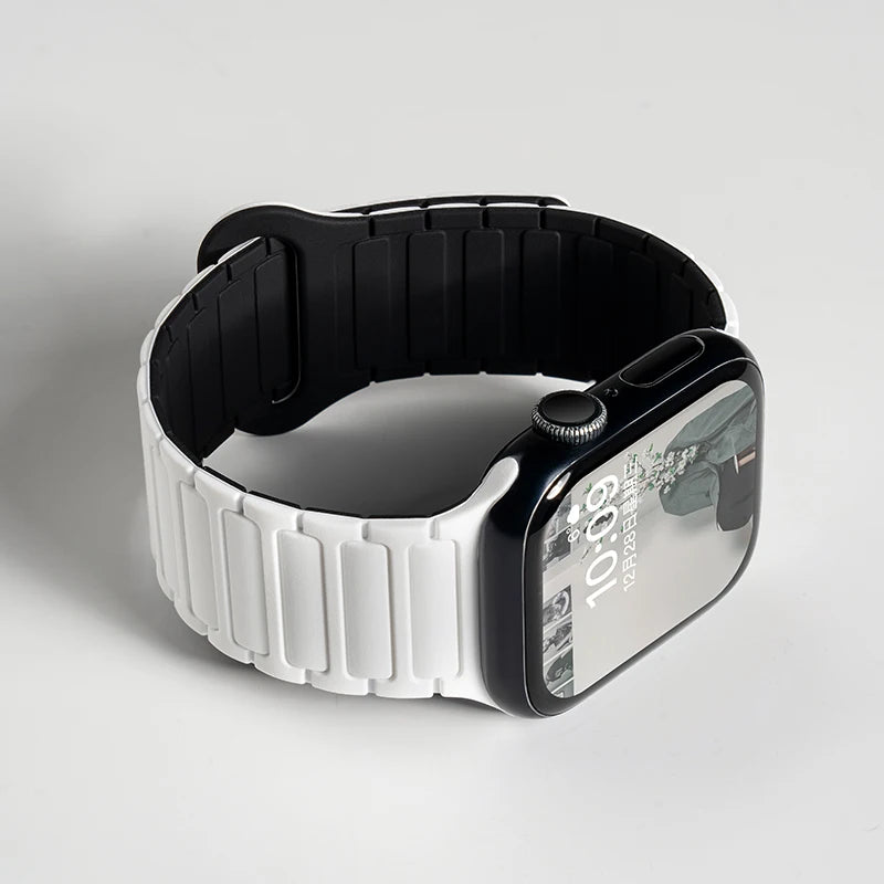 Silicone Magnetic Strap for Apple Watch 46mm 42mm 49mm 45mm 41mm 44mm 40mm Band For IWatch Ultra 2 Series 10 9 8 7 6 SE 5 4 3