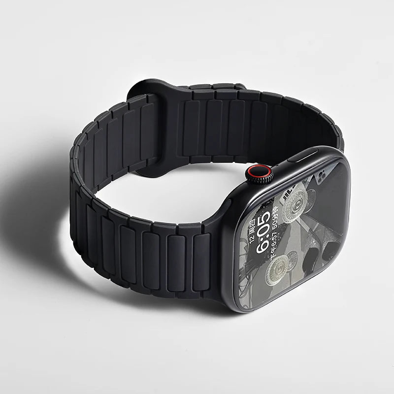 Silicone Magnetic Strap for Apple Watch 46mm 42mm 49mm 45mm 41mm 44mm 40mm Band For IWatch Ultra 2 Series 10 9 8 7 6 SE 5 4 3