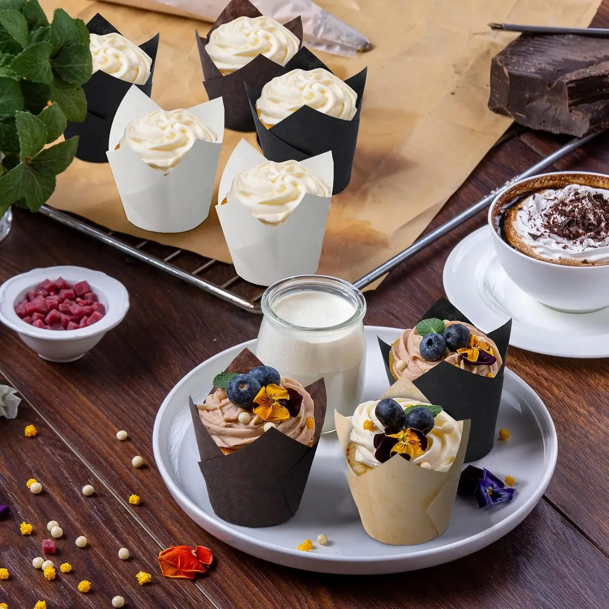100pcs Oilproof Tulip Muffin Cupcake Liners