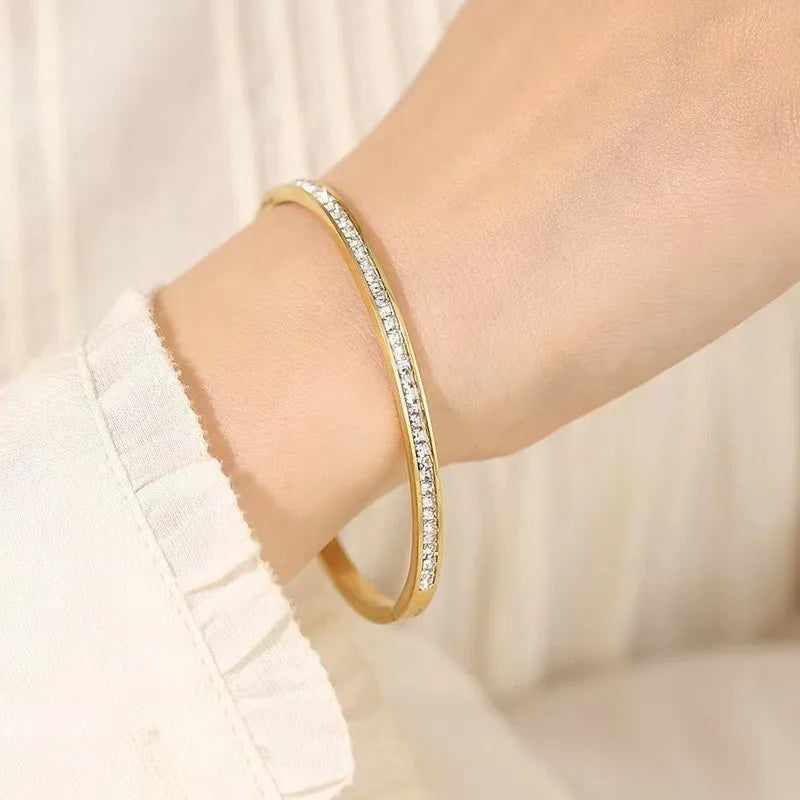 Htpwe  Women's Stainless Steel/18k Gold Plated Zirconium Shell Bracelet