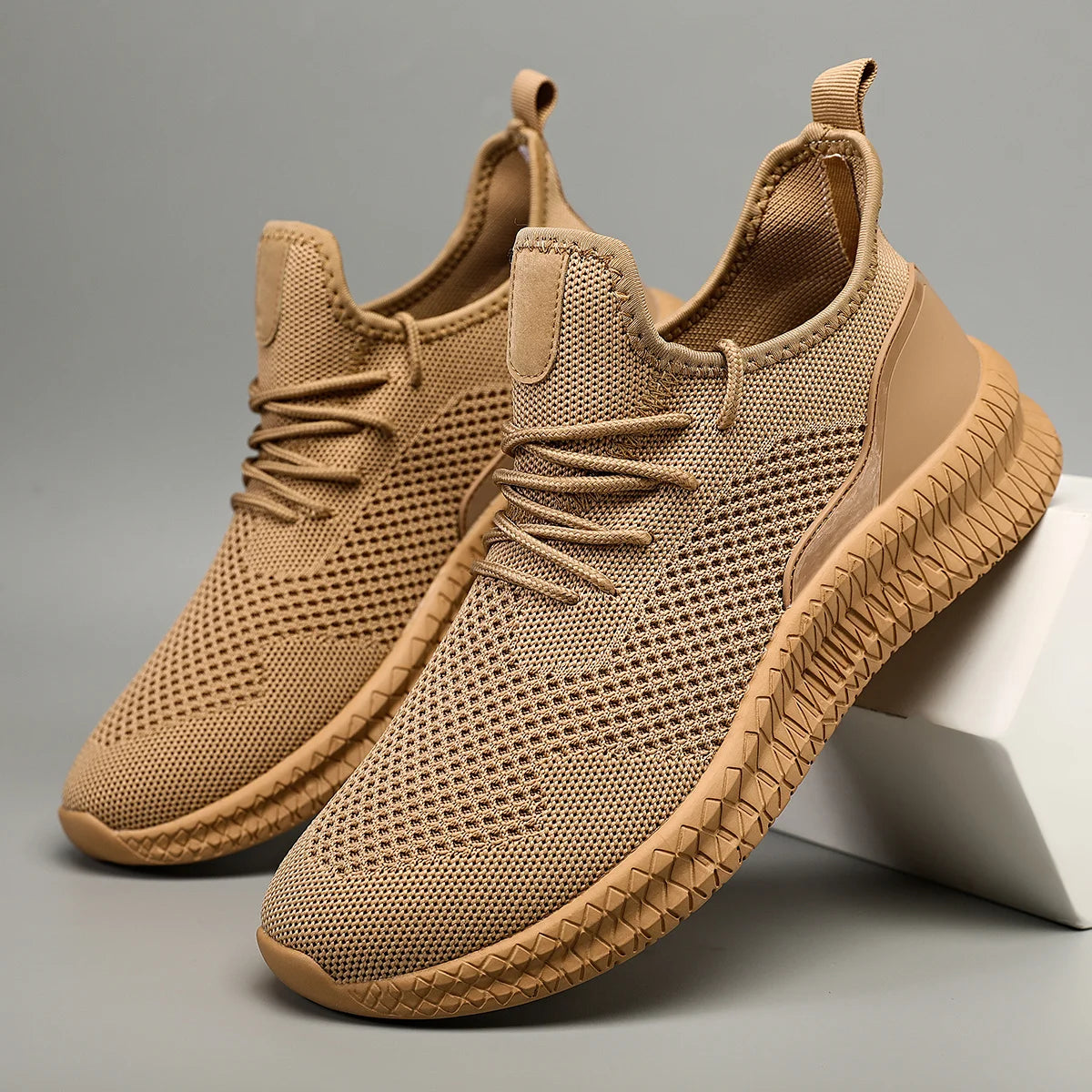 Men's Mesh Breathable Light Running Or Casual Shoes