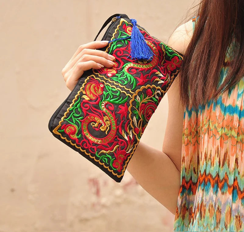 Women's Embroidered Clutch Bag
