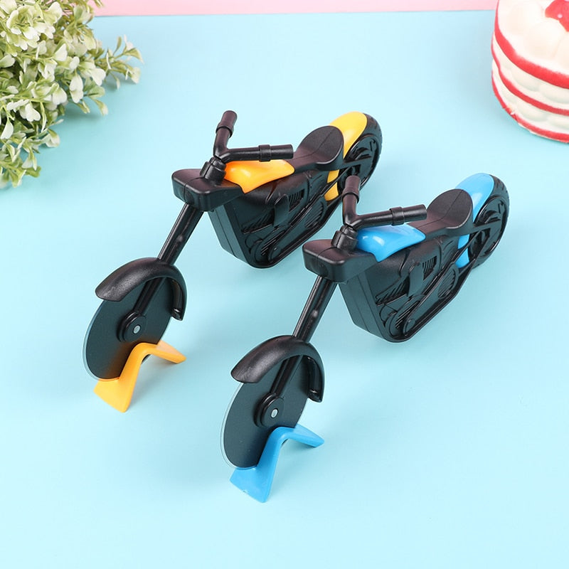 Stainless steel motorcycle pizza cutter