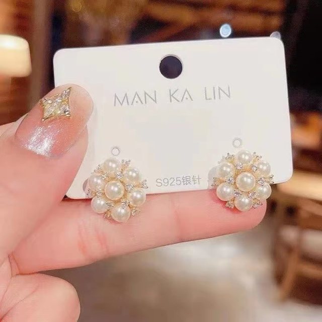 Pineapple Pearl Earrings / Starfish Pearl Earrings / Geometric Pearl Earrings