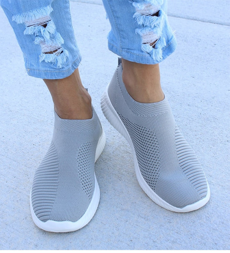 Women's Lightweight Casual Flat Slip on Sneakers.