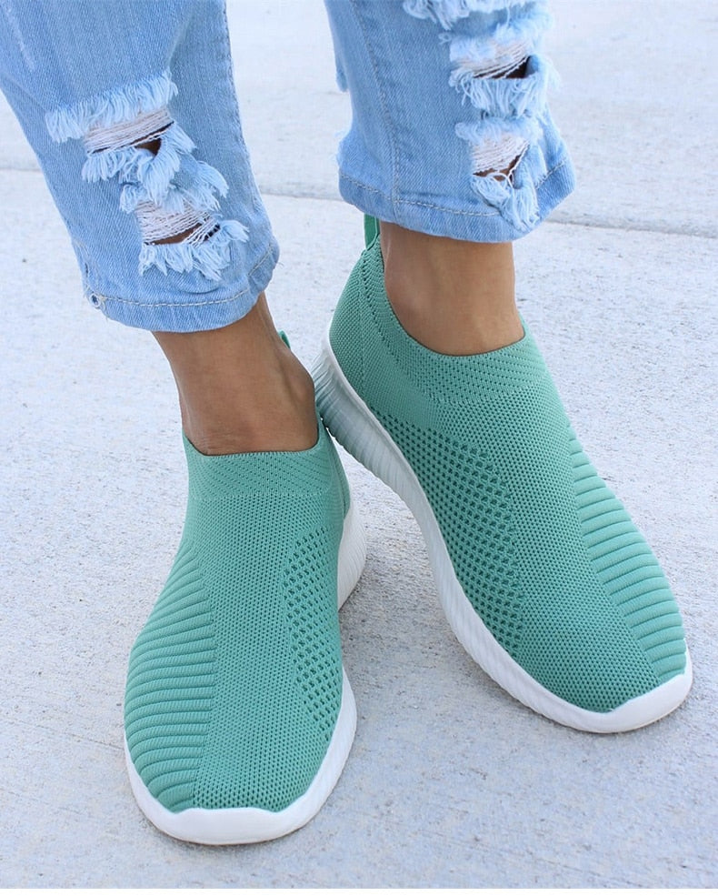 Women's Lightweight Casual Flat Slip on Sneakers.